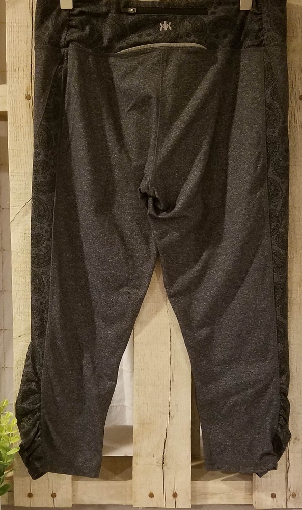 Kyodan Capri Leggings size medium